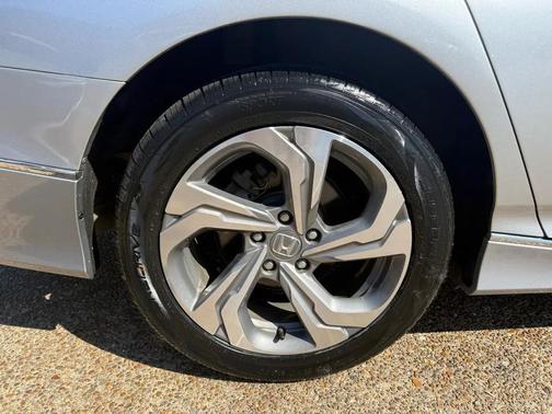 Lunar Silver Metallic 2019 Honda Accord EX-L