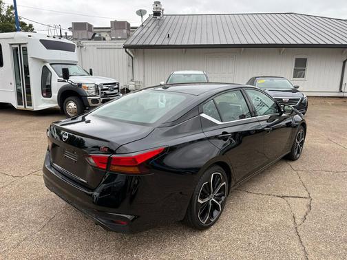 2024 Nissan Altima SR FWD