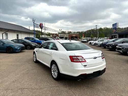 2018 Ford Taurus Limited