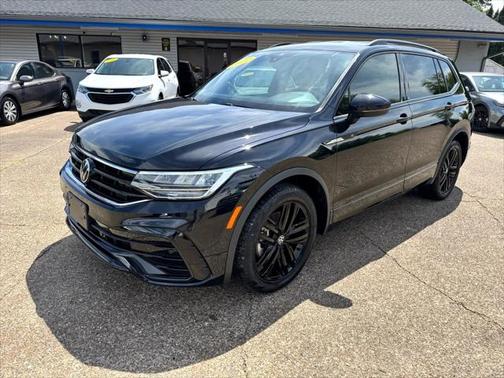 2022 Volkswagen Tiguan 2.0T SE R-Line Black