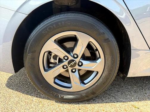 2024 Kia K5 LXS