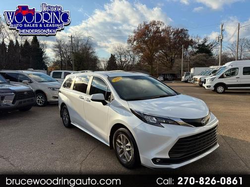 2025 Toyota Sienna XLE