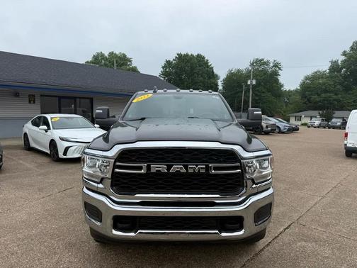 Granite Crystal Metallic Clearcoat 2023 RAM 2500 Tradesman Crew Cab 4x4 6'4' Box