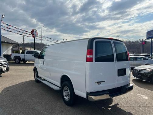 2022 Chevrolet Express 2500 RWD 2500 Regular Wheelbase WT