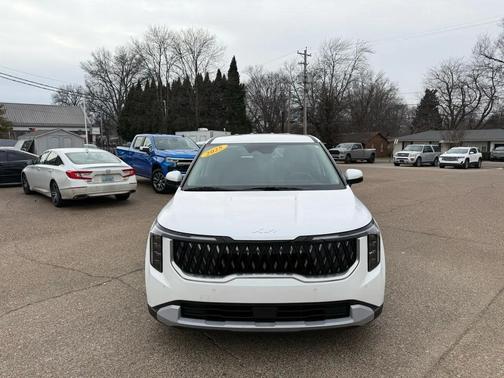 2025 Kia Carnival LXS