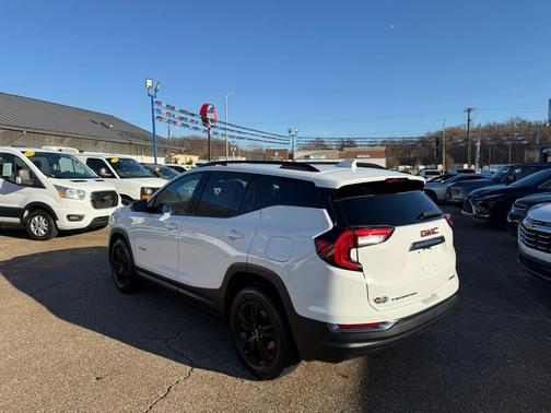 2023 GMC Terrain AWD AT4