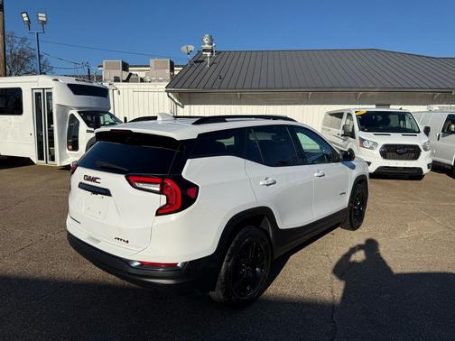 2023 GMC Terrain AWD AT4
