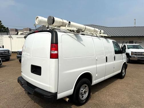 2023 GMC Savana 2500 Work Van