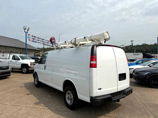 2023 GMC Savana 2500 Work Van