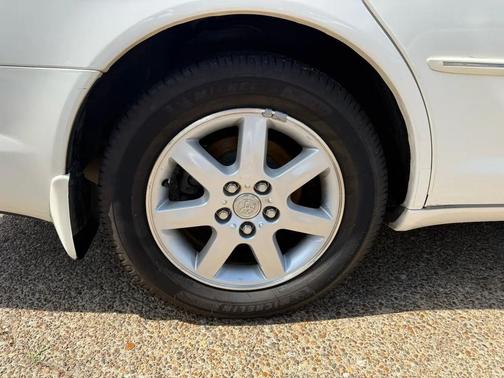 White Diamond Pearl 2001 Toyota Avalon XLS