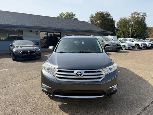 2011 Toyota Highlander SE