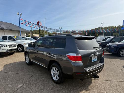 2011 Toyota Highlander SE