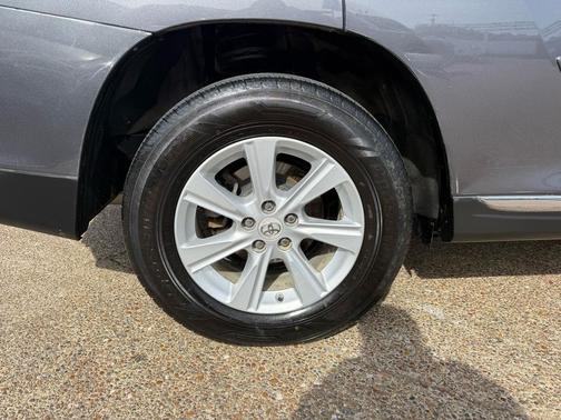 2011 Toyota Highlander SE