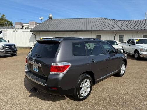 2011 Toyota Highlander SE