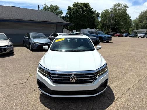 2022 Volkswagen Passat 2.0T R-Line