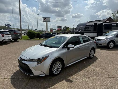 Classic Silver Metallic 2024 Toyota Corolla LE