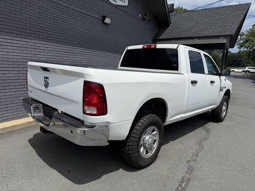 2018 RAM 2500 Tradesman Crew Cab 4x4 6'4' Box