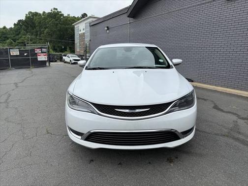 2017 Chrysler 200 Limited