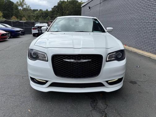 2019 Chrysler 300 S