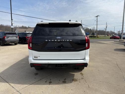 OXFORD WHITE 2025 Ford Expedition ACTIVE