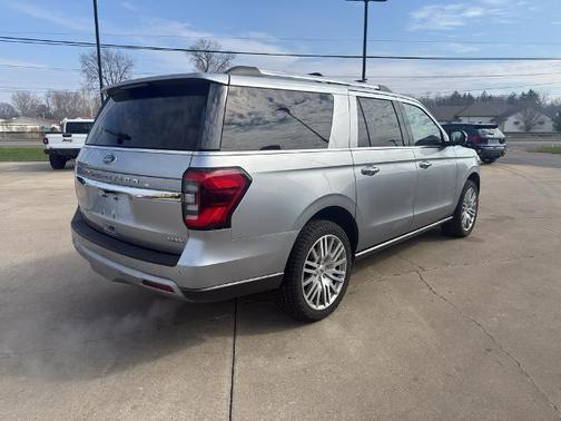 ICONIC SILVER METALLIC 2024 Ford Expedition LIMITED