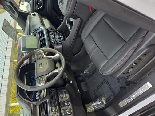 2023 Chevrolet Tahoe 4WD RST