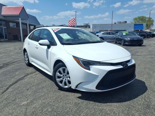 White 2021 Toyota Corolla LE