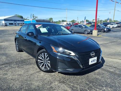 Super Black 2023 Nissan Altima 2.5 SV