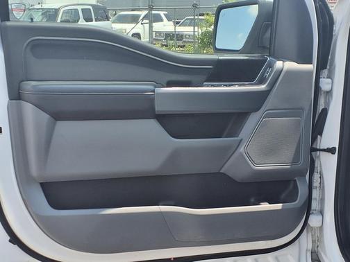 White 2022 Ford F-150 XLT
