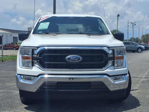 White 2022 Ford F-150 XLT