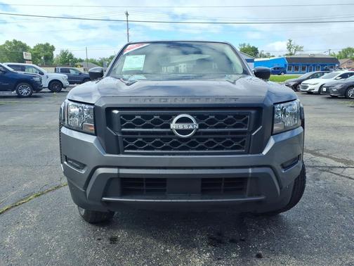 Gun Metallic Kad 2024 Nissan Frontier S