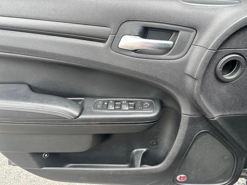 2016 Chrysler 300 S