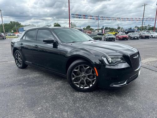 2016 Chrysler 300 S