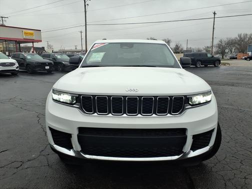 2022 Jeep Grand Cherokee L Laredo