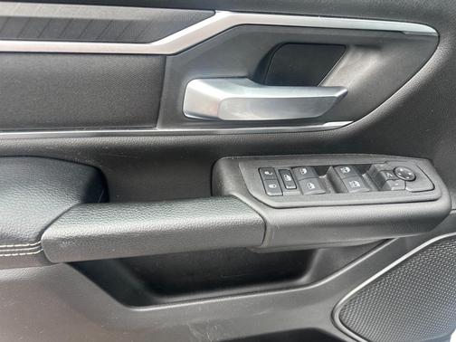 Bright White Clearcoat 2025 RAM 1500 Big Horn/Lone Star
