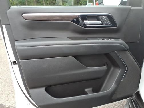 Summit White 2025 Chevrolet Tahoe LT