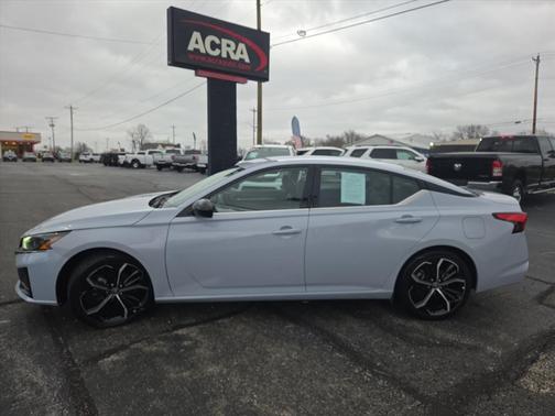 2023 Nissan Altima SR FWD