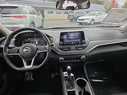 2023 Nissan Altima SR FWD