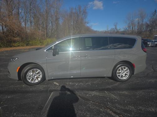 2025 Chrysler Pacifica L