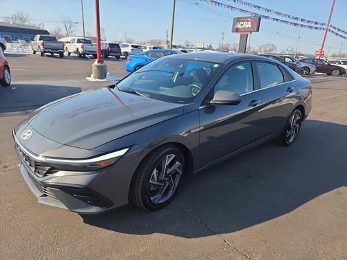 2025 Hyundai ELANTRA SEL