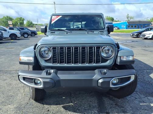 Anvil Clear Coat 2024 Jeep Gladiator Sport S
