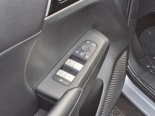2024 Mitsubishi Outlander SE Black Edition w/Pano Roof