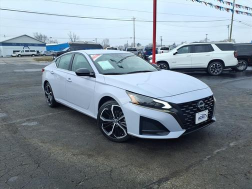 2024 Nissan Altima SR FWD