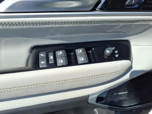 Bright White Clearcoat 2024 Jeep Wagoneer Series III 4x4