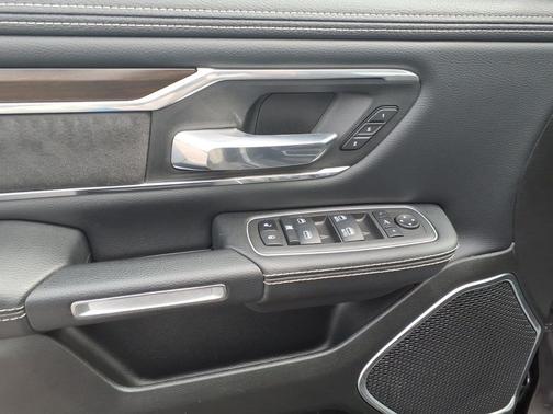 Granite Crystal Metallic Clearcoat 2022 RAM 1500 Laramie