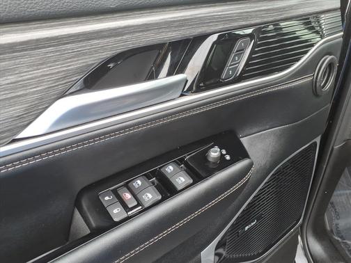 Diamond Black Crystal Pearlcoat 2024 Jeep Wagoneer Series III 4x4