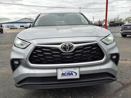 2023 Toyota Highlander LE