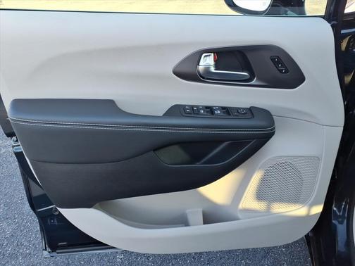 Fathom Blue Pearlcoat 2024 Chrysler Pacifica Touring L