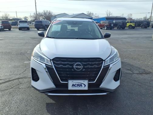 2022 Nissan Kicks S