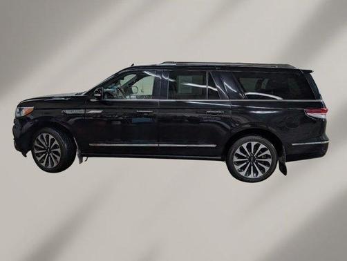 2023 Lincoln Navigator L Reserve